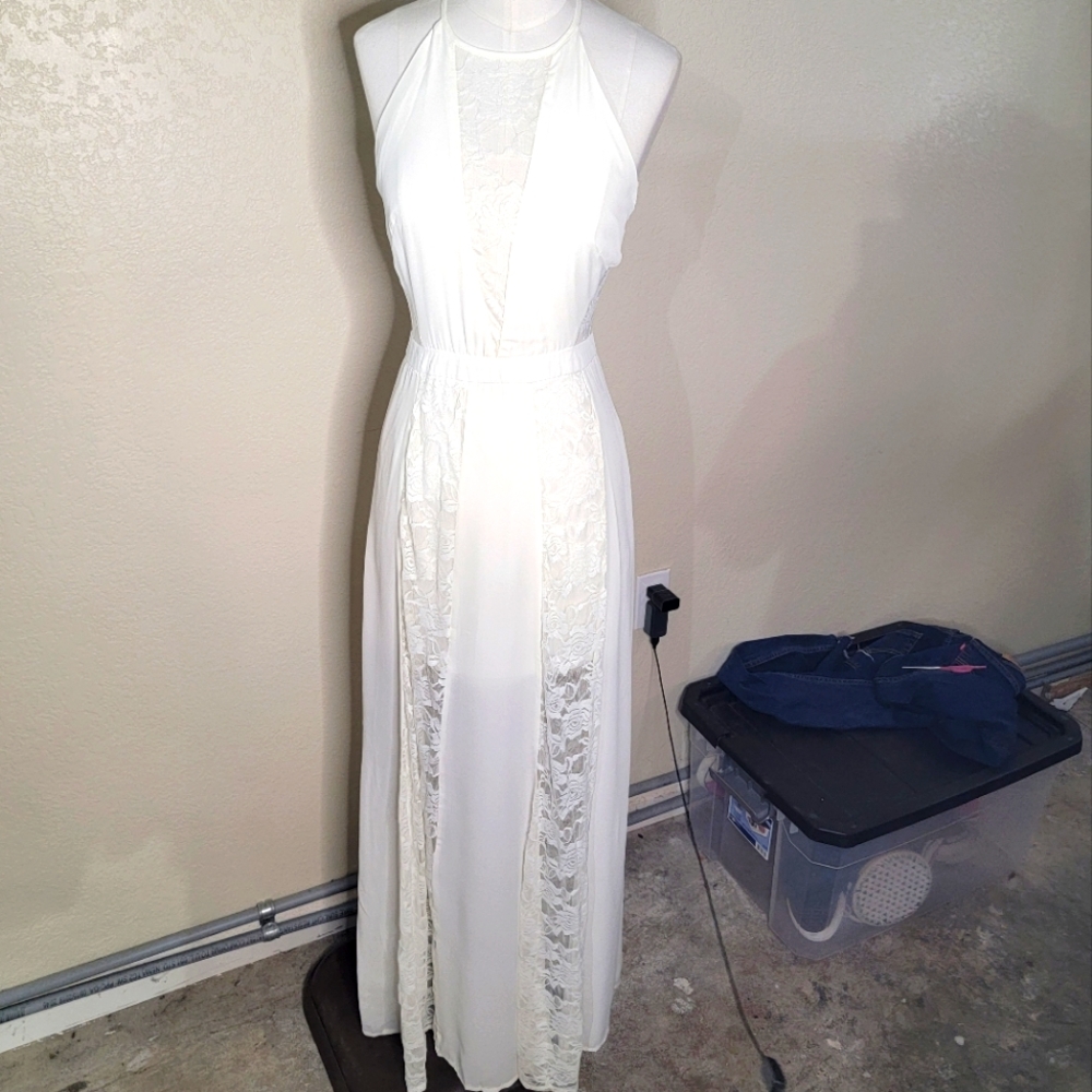 Miss Avenue Maxi Dress